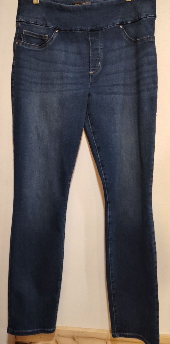 Lee Women Blue Jeans Size 14 Long Slim Fit Slim leg Mid Rise Sculpting